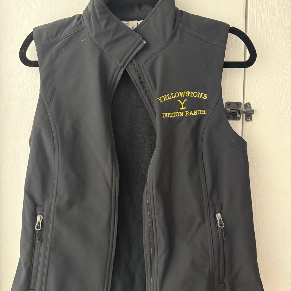 Paramount Network Yellowstone Dutton Ranch Authentic Black Women's Vest
